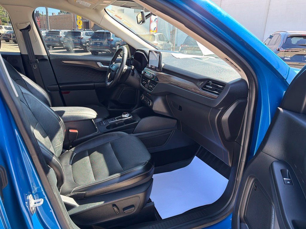 2020 Ford Escape Titanium