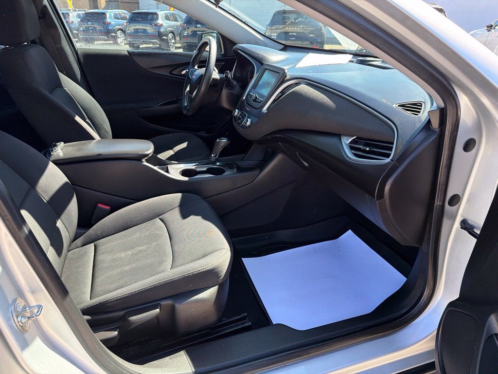 2017 Chevrolet Malibu LS