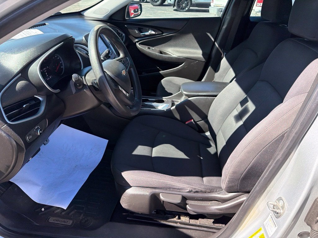 2017 Chevrolet Malibu LS