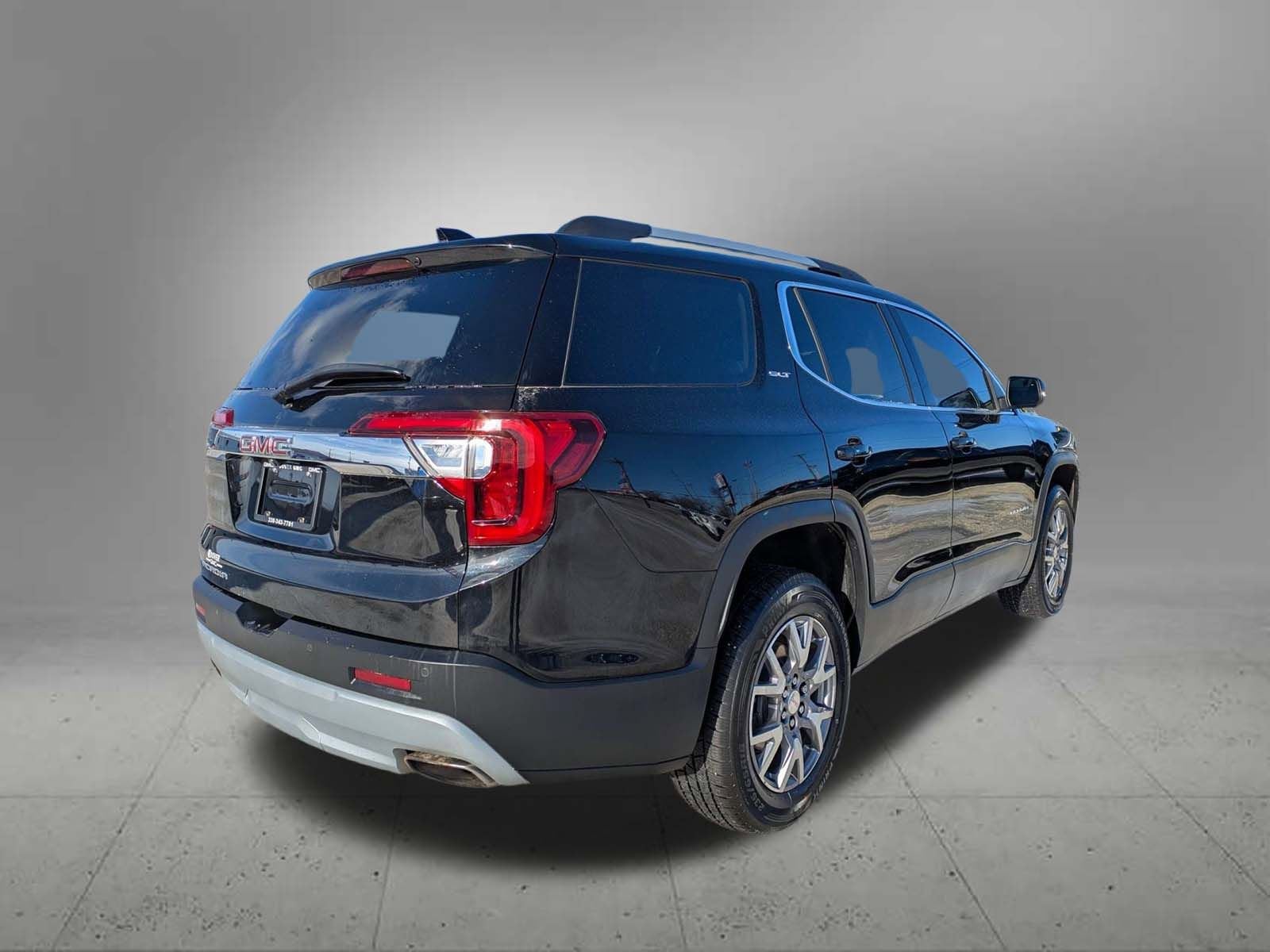 2022 GMC Acadia SLT