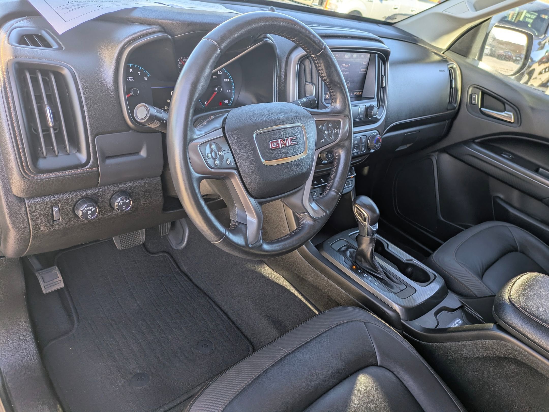2022 GMC Canyon AT4 - Leather