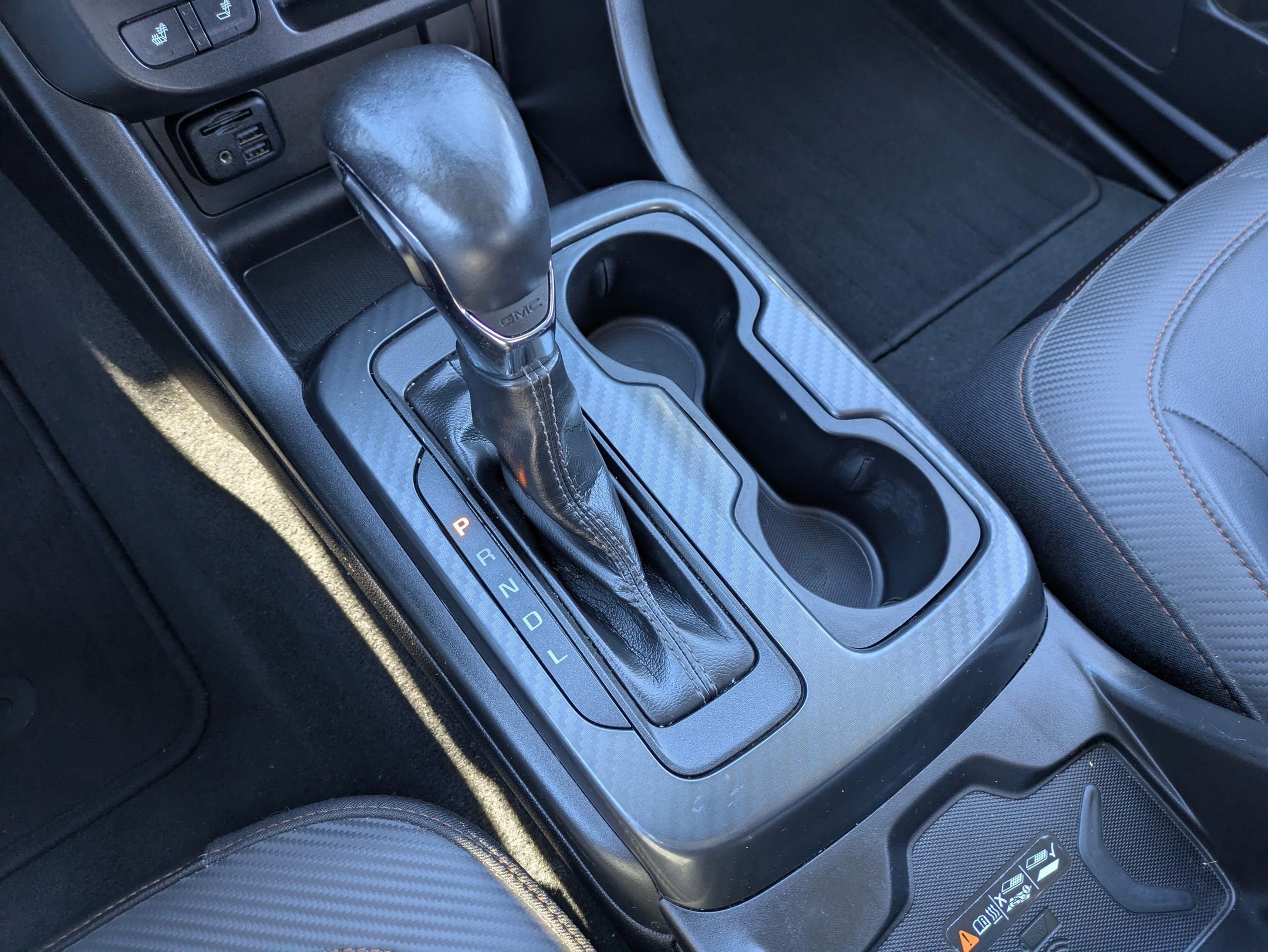 2022 GMC Canyon AT4 - Leather