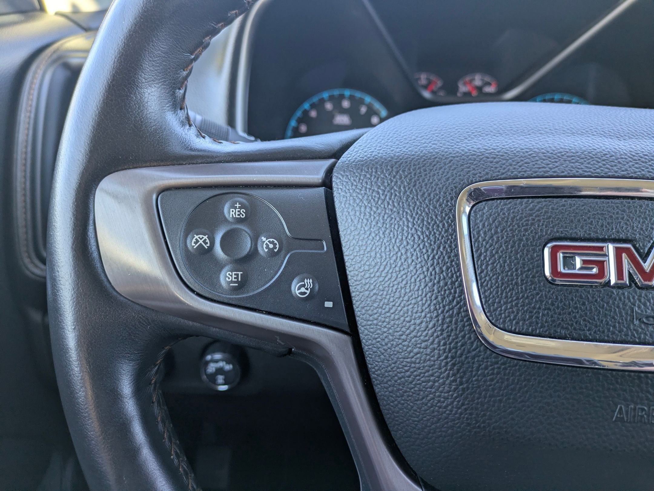 2022 GMC Canyon AT4 - Leather