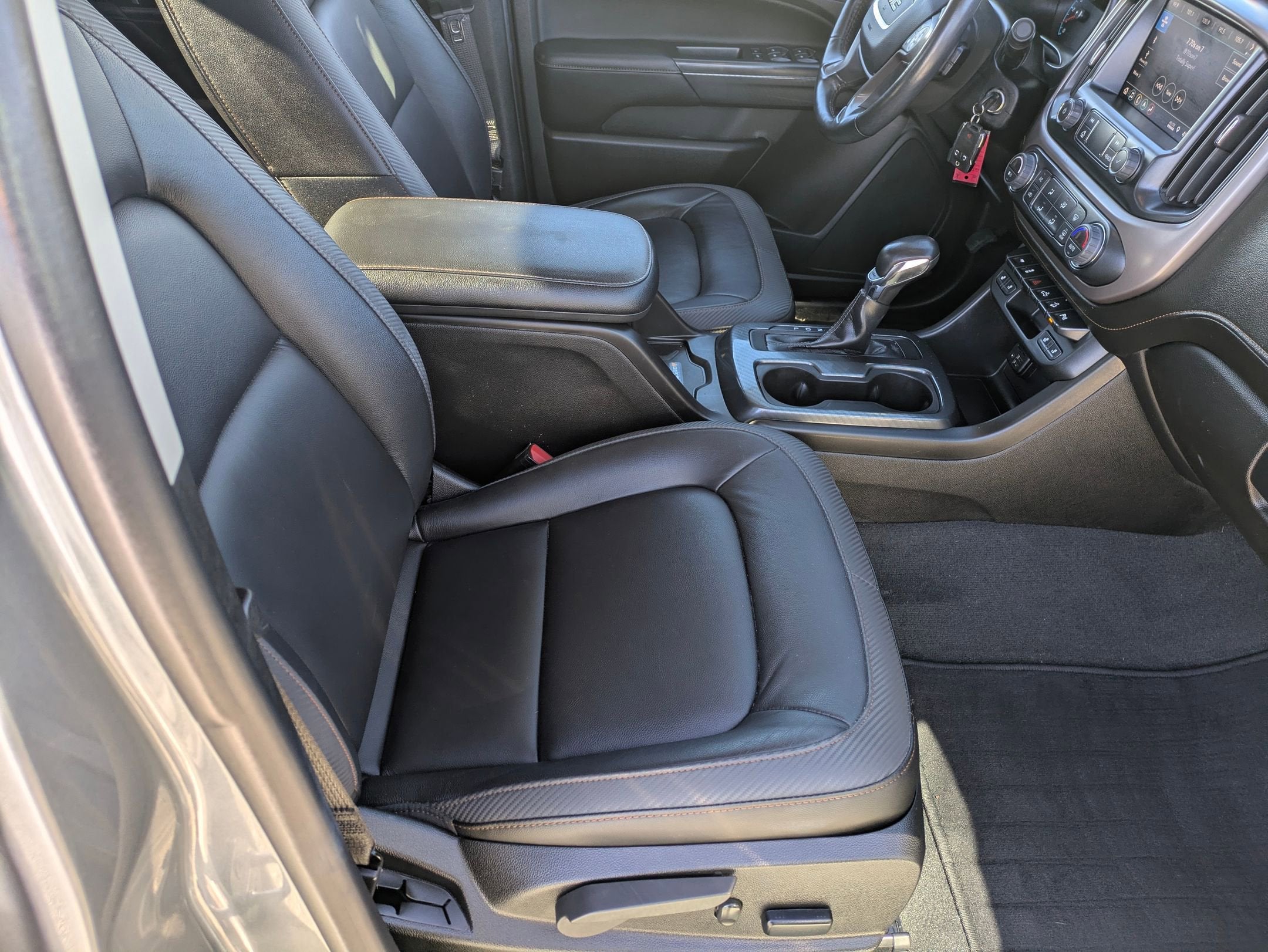 2022 GMC Canyon AT4 - Leather