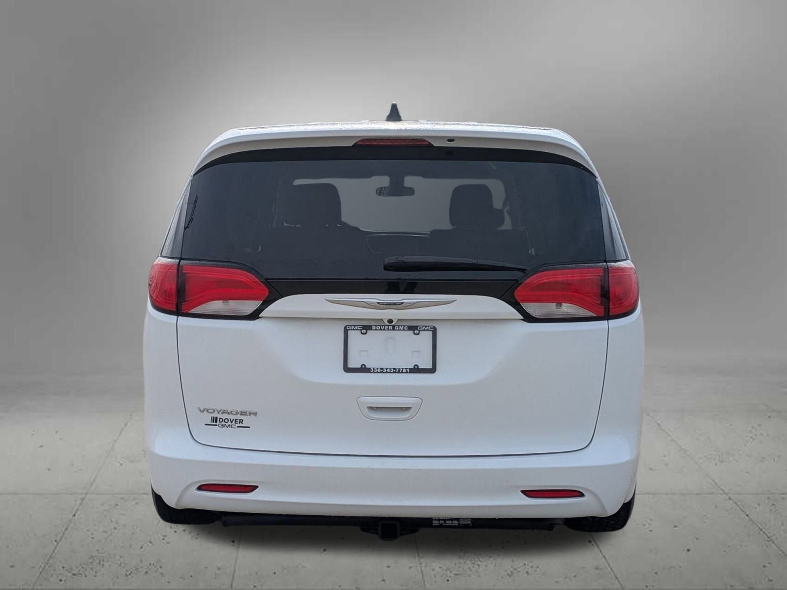 2022 Chrysler Voyager LX