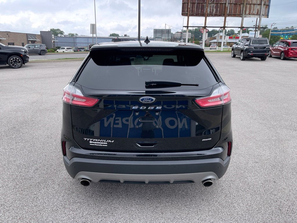 2022 Ford Edge Titanium