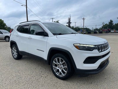 2022 Jeep Compass Latitude Lux