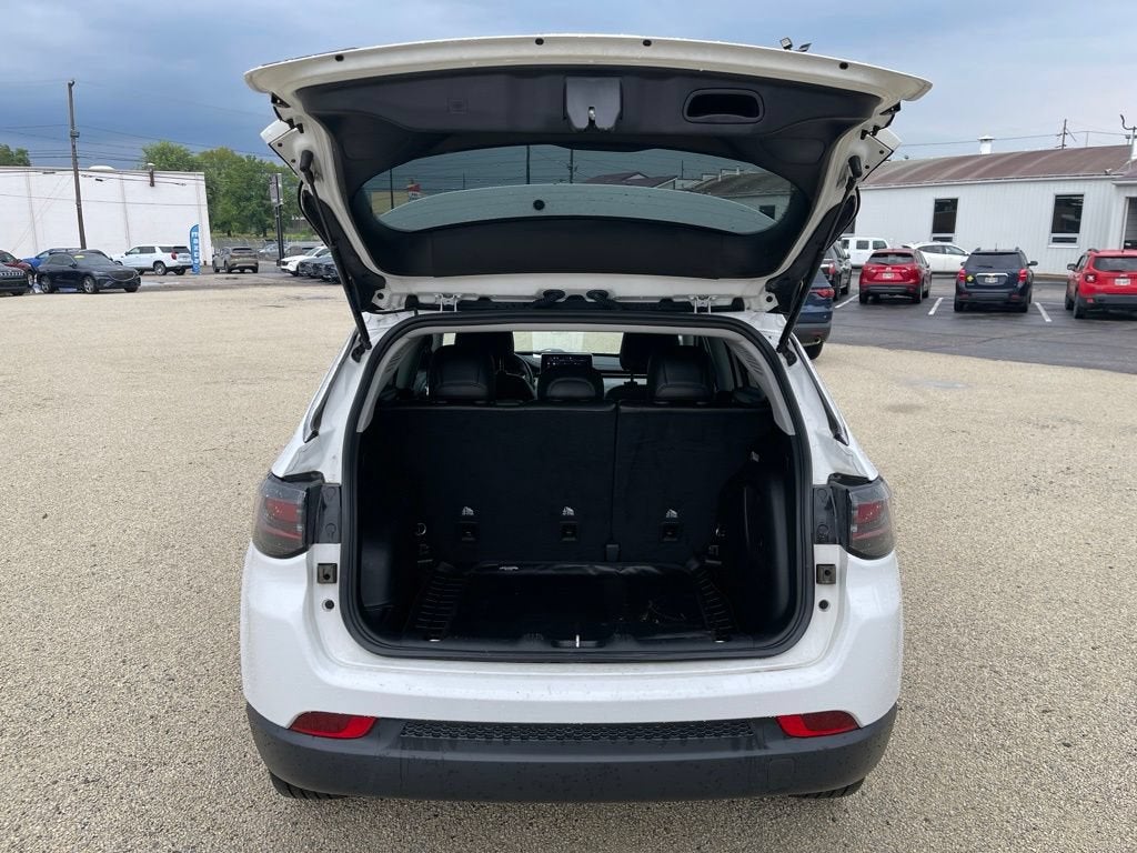 2022 Jeep Compass Latitude Lux