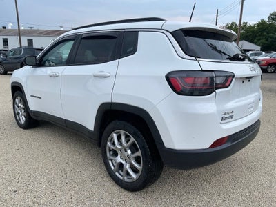 2022 Jeep Compass Latitude Lux