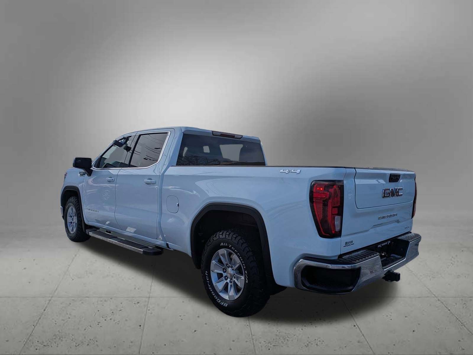 2023 GMC Sierra 1500 SLE