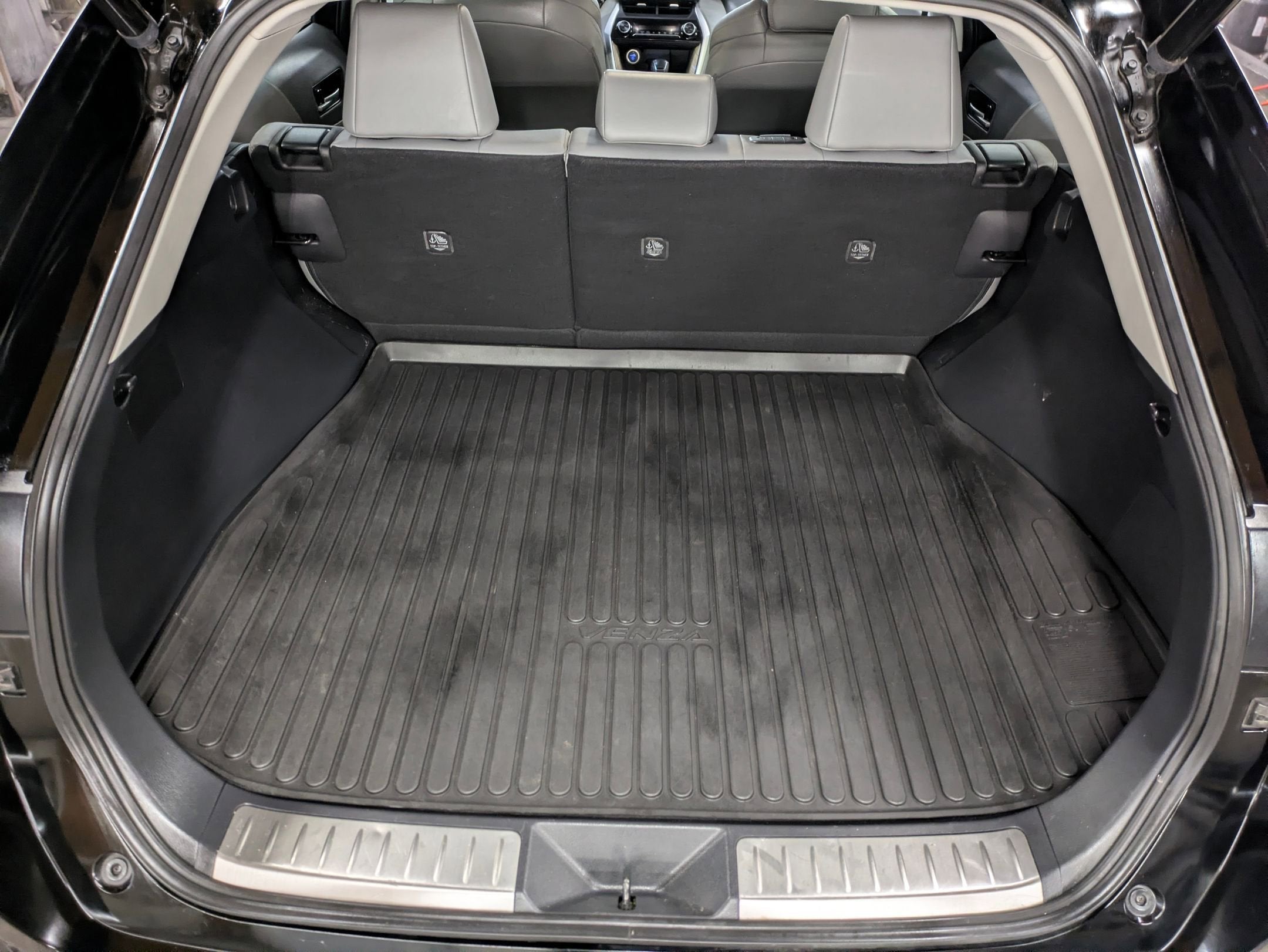 2022 Toyota Venza LE