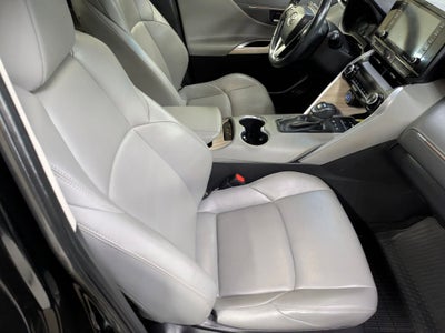 2022 Toyota Venza LE