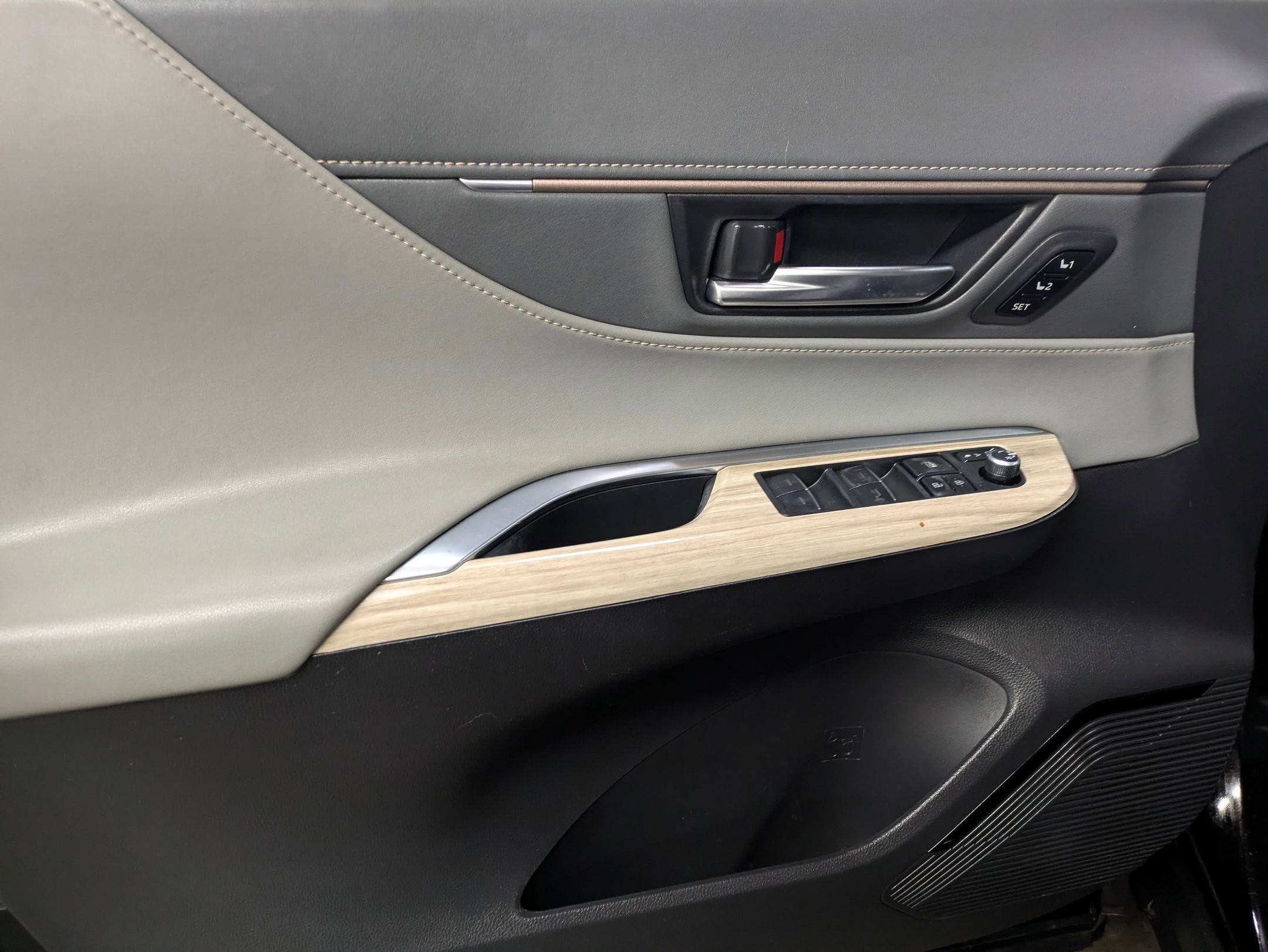 2022 Toyota Venza LE