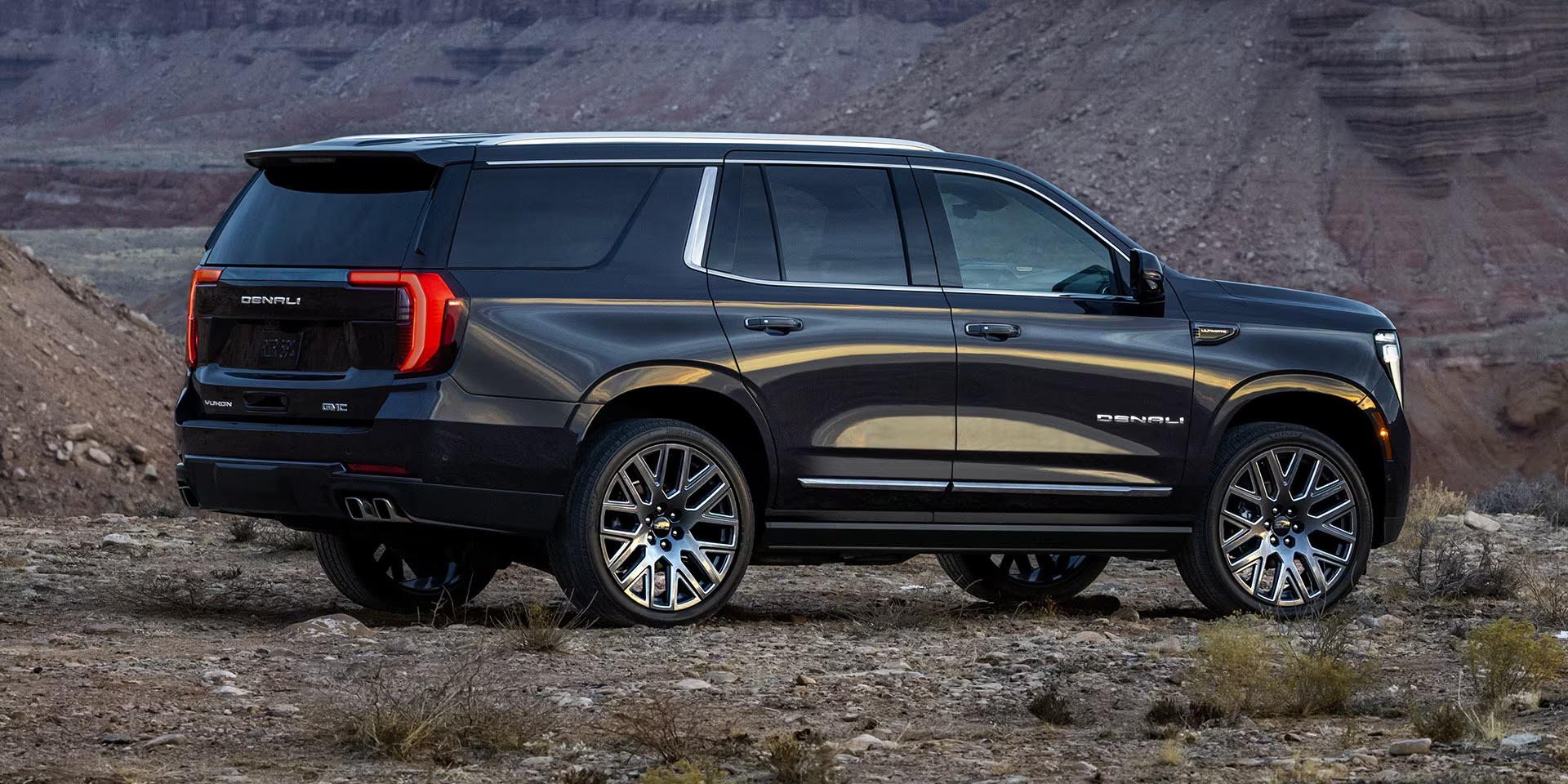 2025 GMC Yukon XL parked in Dover, OH